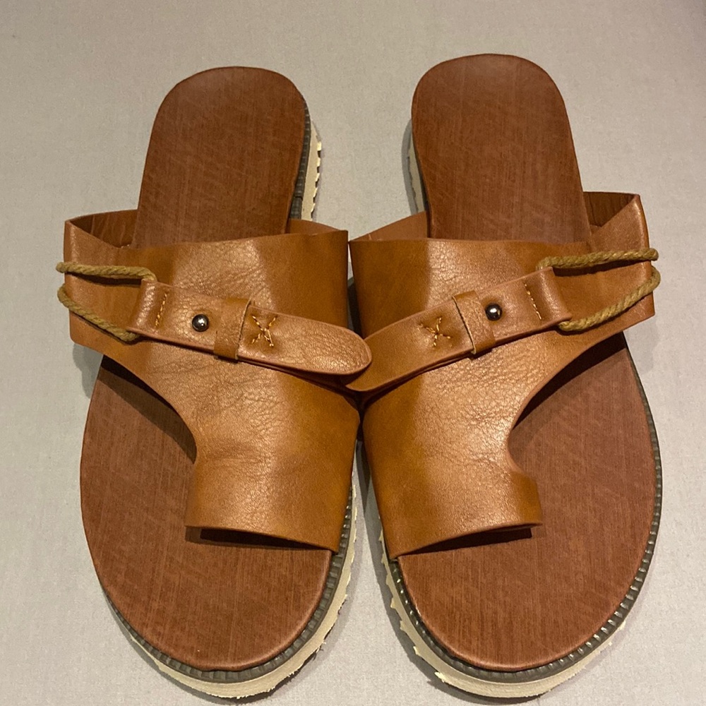 Women’s orthopaedic sandals.